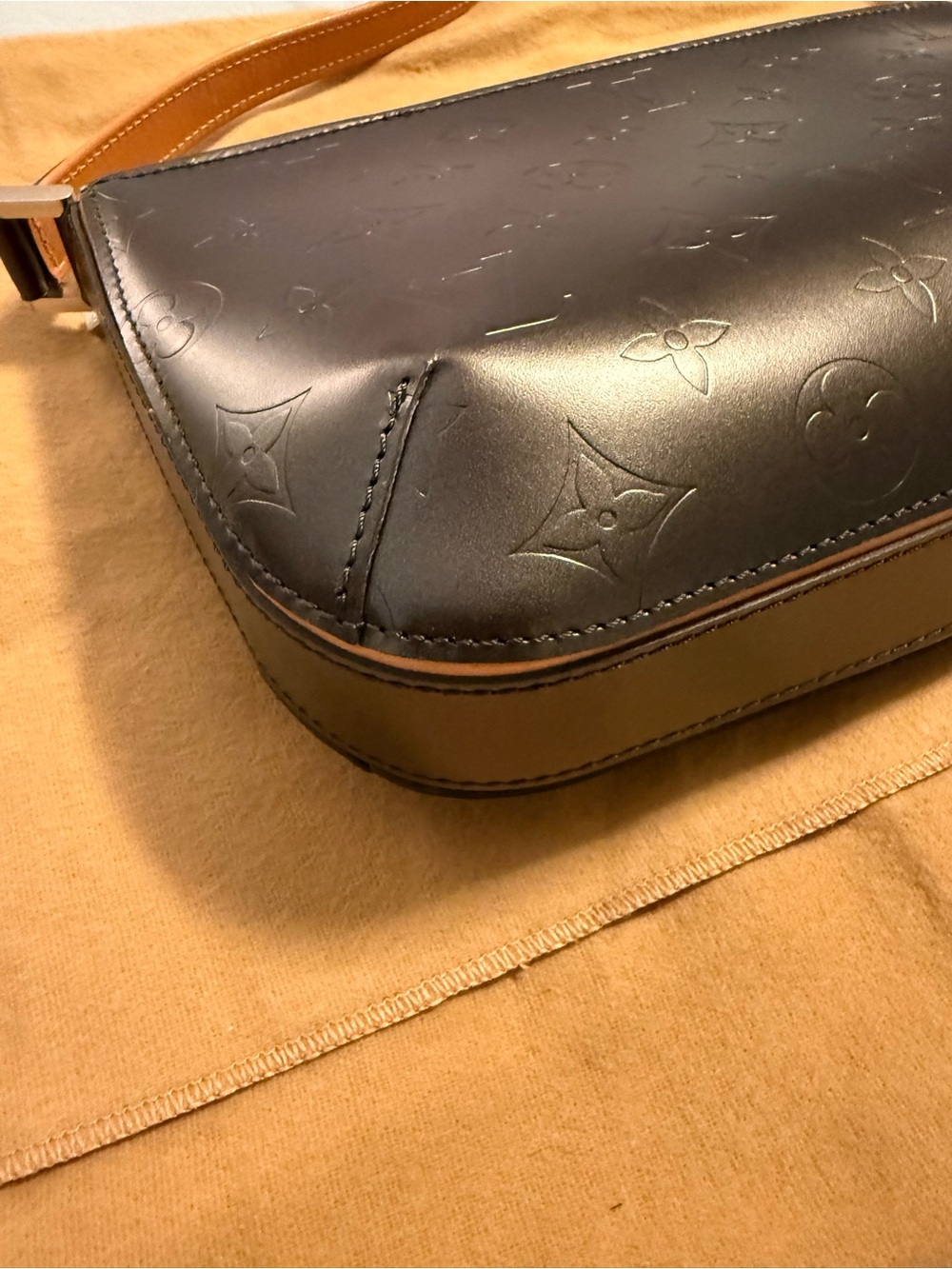 Louis Vuitton Monogram Mat Fowler Shoulder Bag in pristine condition - Picture 2 of 8